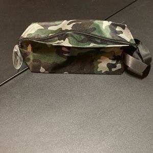 Royal Deluxe toiletries bag